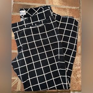 Women’s Old Navy Pixie Pants Sz 8